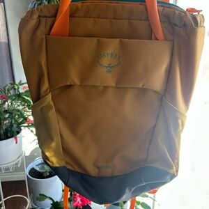 OSPREY Daylite Tote in Mustard Yellow with Orange Straps